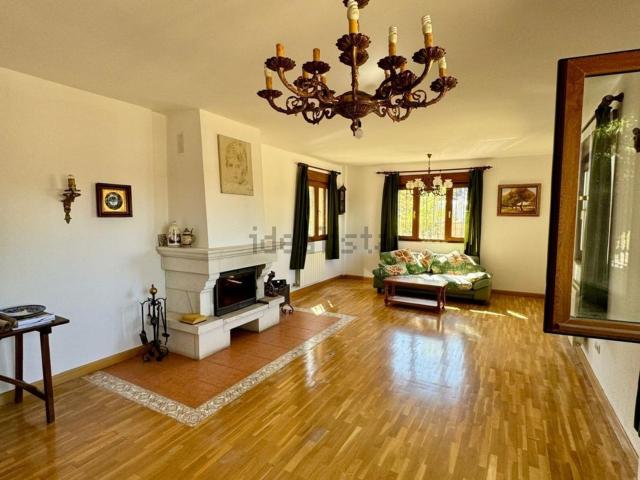 Chalet, Husillos