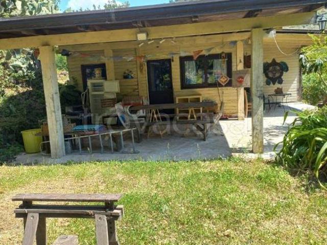 Chalet in vendita a Piedimonte Etneo via Castagne