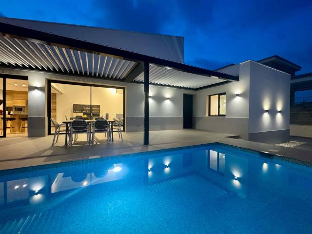 Chalet Independiente 2023: Eficiencia A, Suelo Radiante y 20. 220m² Oliva