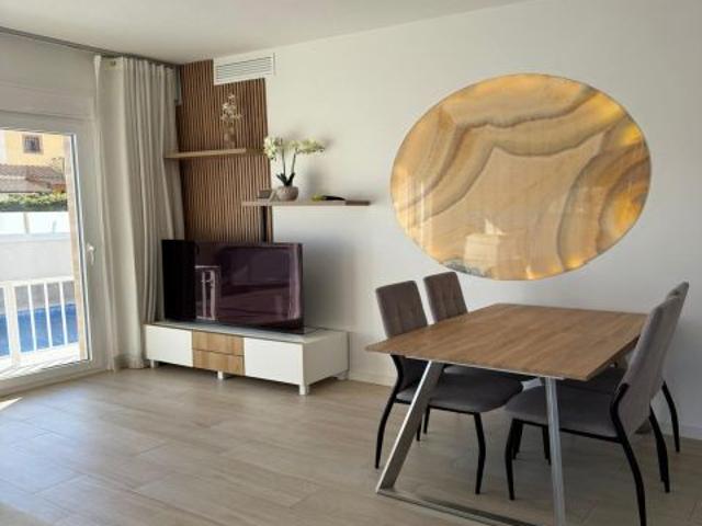 Chalet independiente céntrico, a pocos minutos de la playa y del Centro Comercial Dos Mares