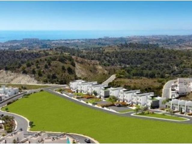 CHALET INDEPENDIENTE CON 275 METROS DE JARDIN