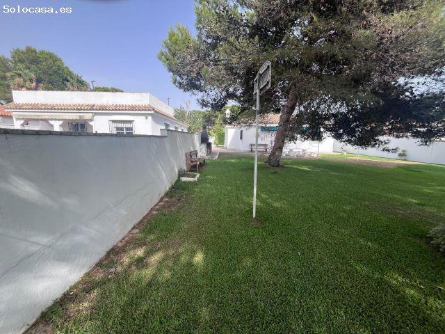 Chalet independiente con amplia parcela a solo 5 minutos de La Barrosa