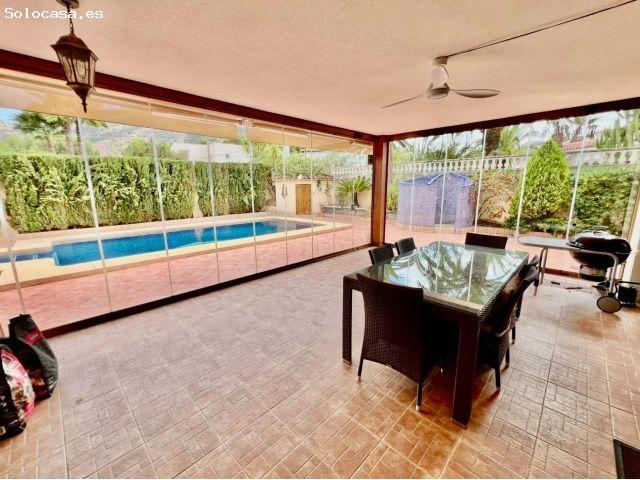 CHALET INDEPENDIENTE CON GRAN PARCELA Y PISCINA PRIVADA EN EL ALBIR, ALFAZ DEL PI