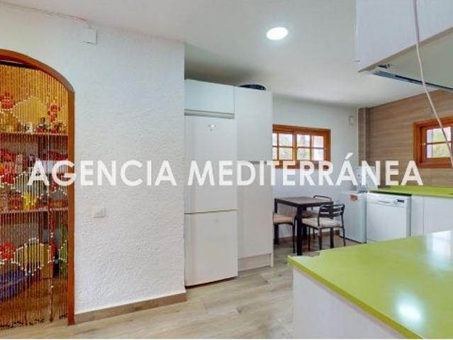 ? ? ? ? ? ? Chalet independiente con diseño único y máxima eficiencia en Urbanización Torre de
