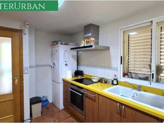 Chalet independiente con piscina, jardín y amplias zonas exteriores en La Reva Riba roja de Túria