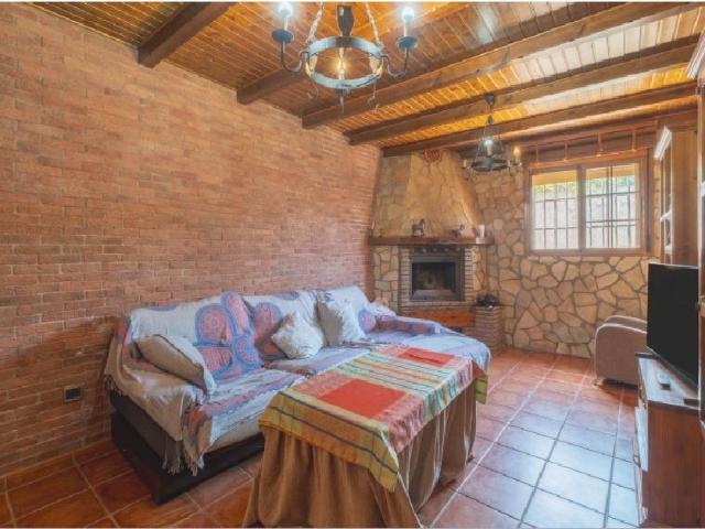 Chalet independiente con piscina privada, gran patio y pozo propio en El Zabal, La Línea de la Concepción Cádiz