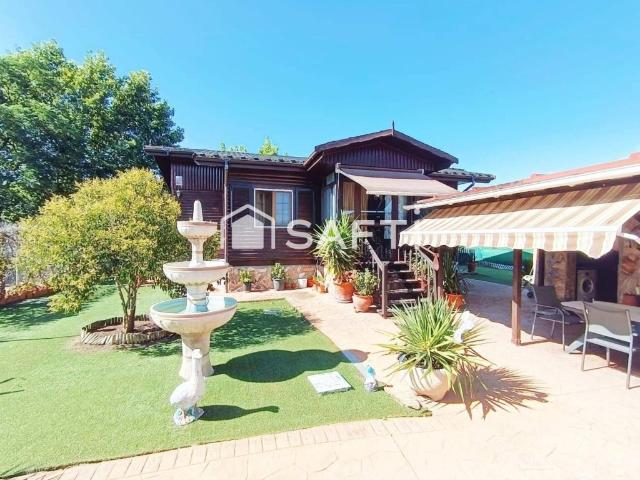Chalet independiente con piscina privada y amplia parcela en Otero Toledo