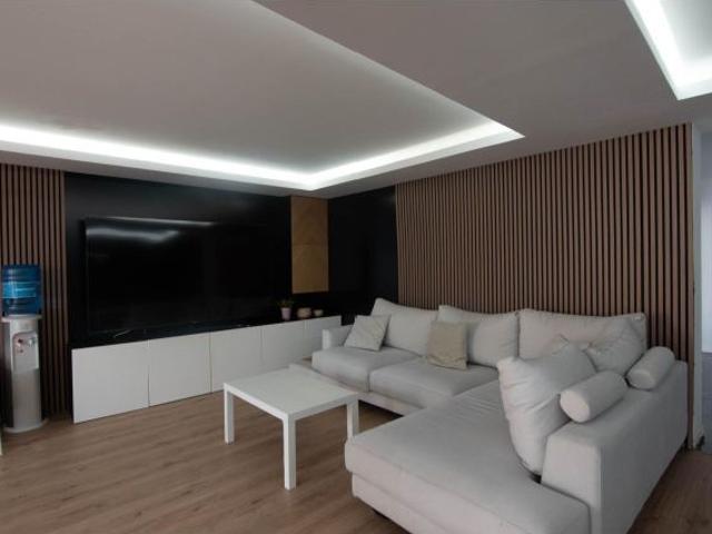 CHALET INDEPENDIENTE CON PISCINA PRIVADA
