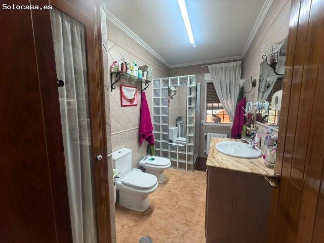 Chalet independiente con planta baja y amplia parcela en El Esparragal