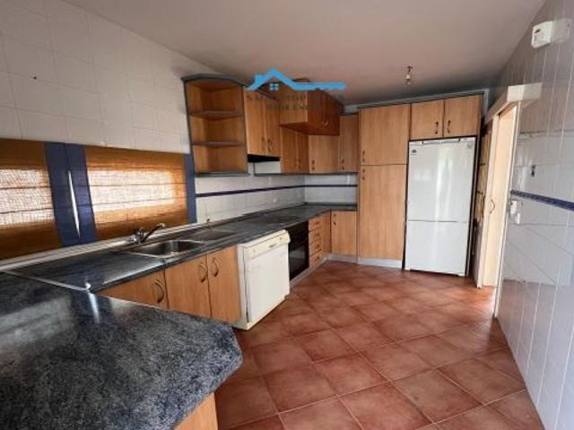 Chalet independiente con vistas al mar y parcela privada entre La Nucía Montebello