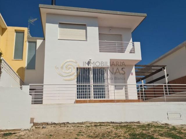 ✨ Chalet independiente con vistas al mar en La Nucía – 375.000 € ✨
