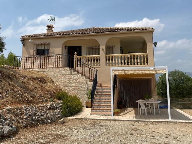 CHALET INDEPENDIENTE CON VISTAS DESPEJADAS