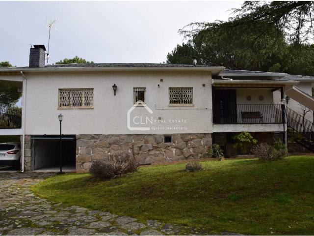 Chalet independiente en una sola planta con vistas a la Sierra – amplitud, naturaleza y comodidad