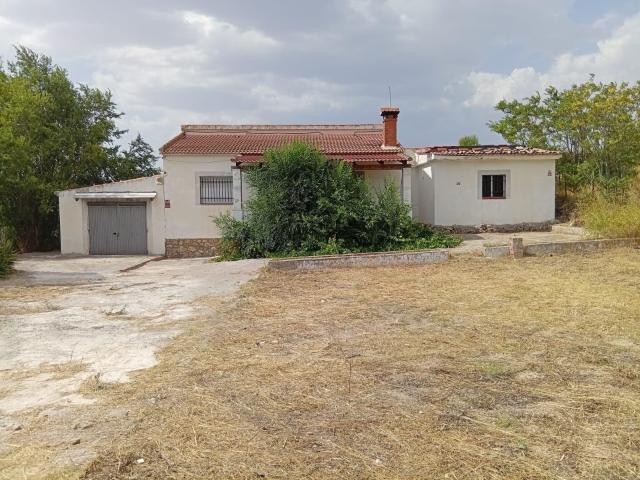 Chalet independiente en ur. Alarilla