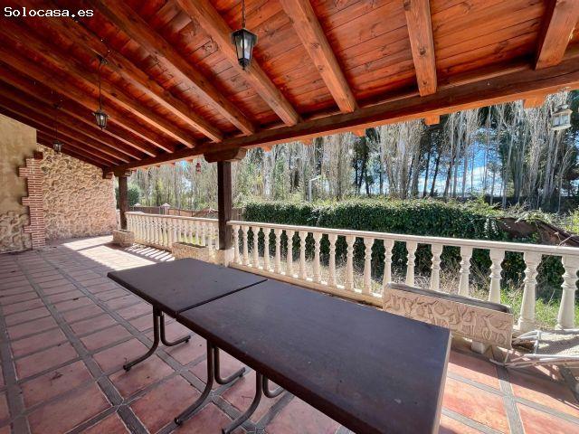 Chalet independiente en urbanización cerca de Tudela de Duero