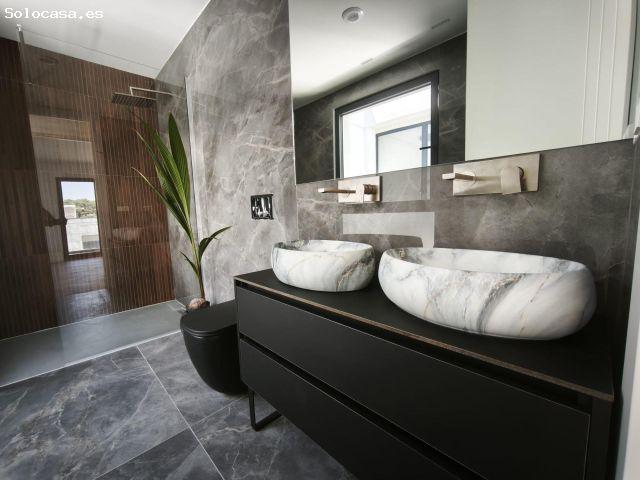 Chalet INDEPENDIENTE en venta en El Bosque