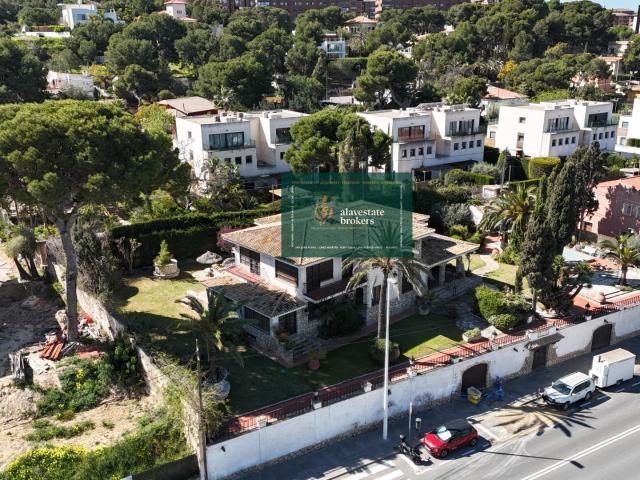 CHALET INDEPENDIENTE EN VISTAHERMOSA