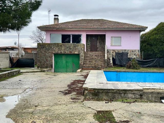 Chalet independiente en Yuncler