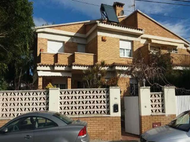 Chalet independiente en Av Flors, Nº 21A Cambrils