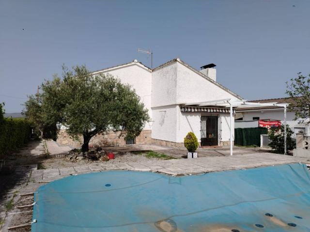 CHALET INDEPENDIENTE EN CARAQUIZ