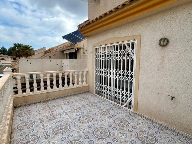 Chalet independiente en Ciudad Quesada con terraza, garaje y suite | 360.000 €