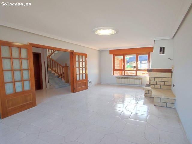 CHALET INDEPENDIENTE EN EL CENTRO DE LAGUNA DE DUERO
