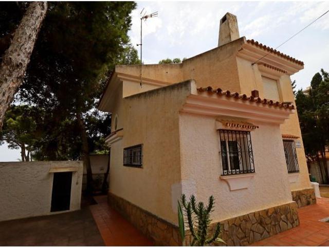 Chalet independiente en el pinillo con Piscina y gran parcela