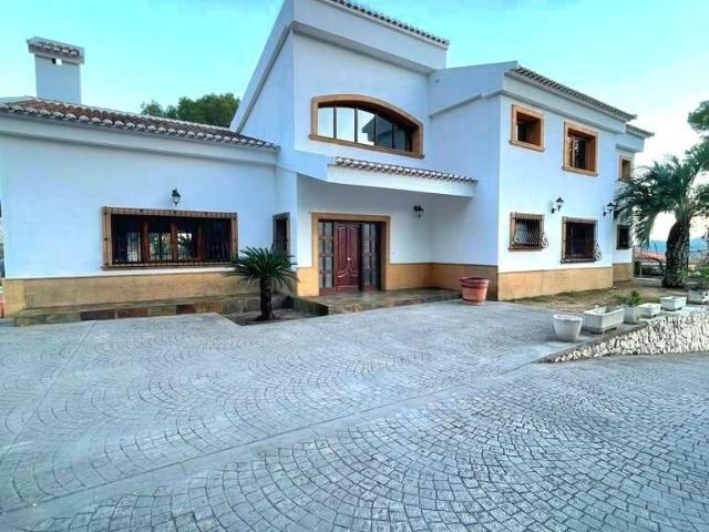 Chalet independiente en Gandia