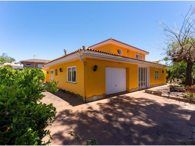 CHALET INDEPENDIENTE EN LA LAGUNA LA MANZANILLA