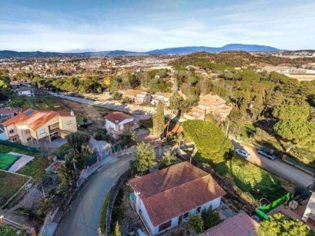 Chalet Independiente en Montornès del Vallès