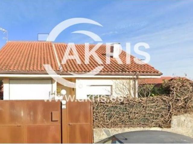 Chalet Independiente en Noves