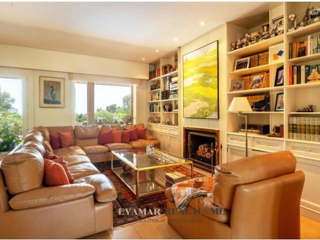 Chalet independiente en planta única con vistas a Palma, gran piscina y caseta anexa para invitados