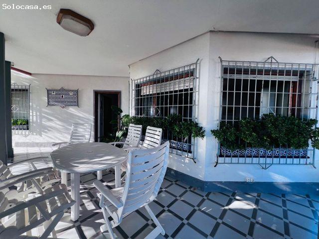 Chalet independiente en primera línea de playa, Santa Pola