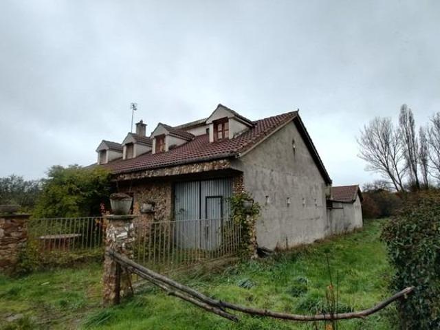 Chalet independiente en Quintana del Castillo