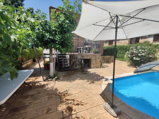 Chalet independiente en Redueña