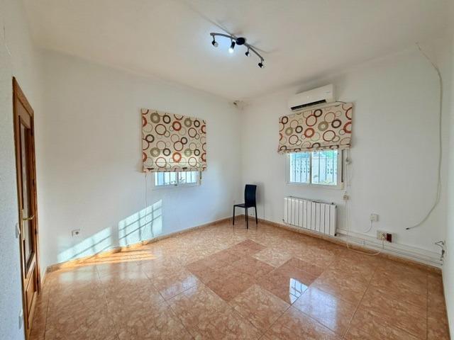 Chalet Independiente en Santa Teresa, Ideal para Familias
