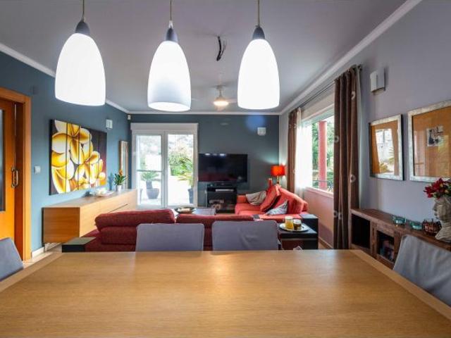 Chalet independiente en Santa Marta con gran salón y vistas espectaculares
