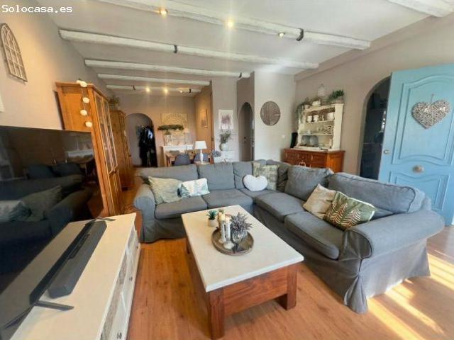 CHALET INDEPENDIENTE: ESPACIO, SOL Y POTENCIAL REAL EN TORREVIEJA!