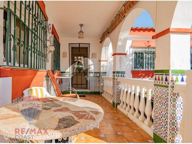 Chalet independiente frente al mar