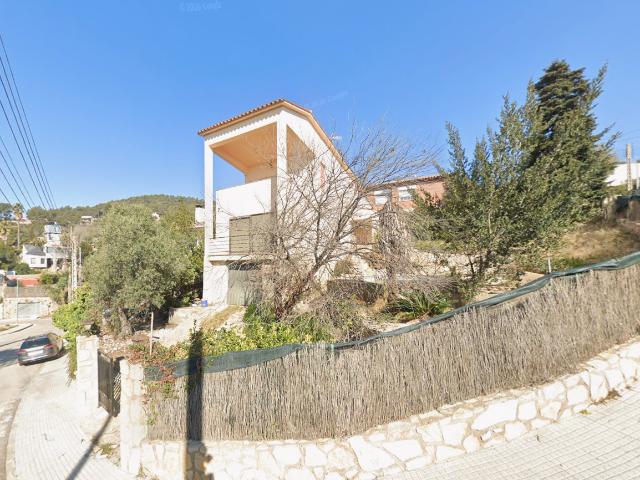 Chalet Independiente situada en Corbera de Llogregat Barcelona