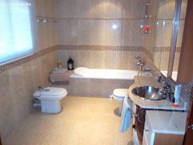 Chalet individual 5 hab. en Vilafortuny. Parcela 1.500 m2. Piscina