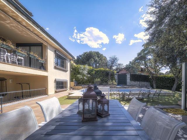 Chalet individual con piscina en Salida 26 de la A 6