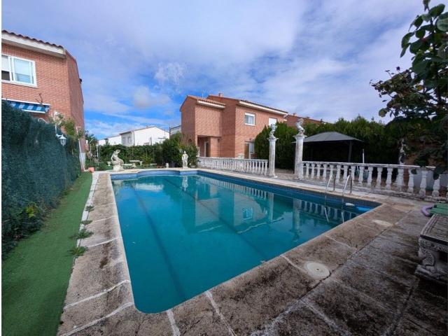 Chalet individual en venta, Carmena, Toledo
