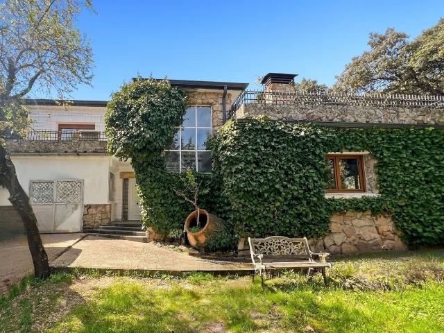 Chalet individual en venta, Cotos de Monterrey, Madrid