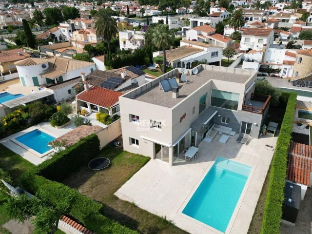 Chalet individual en venta, Empuriabrava, Girona