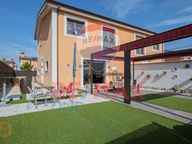 Chalet individual en venta, Fuensaldaña, Valladolid