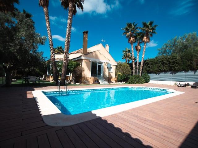 Chalet individual en venta, L'Horta, Alicante/Alacant