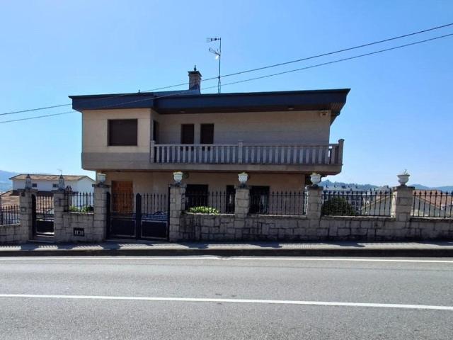 Chalet individual en venta, Ourense, Ourense