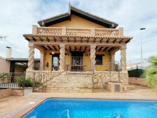 Chalet individual en alquiler Elx Elche Alicante Alacant