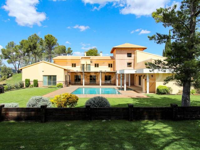 Chalet, Ibi